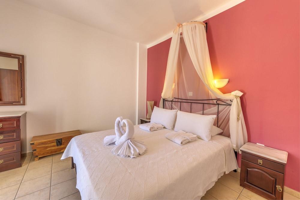 Sunrise Beach Suites Αζόλιμνος Εξωτερικό φωτογραφία