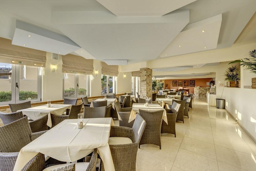 Sunrise Beach Suites Αζόλιμνος Εξωτερικό φωτογραφία